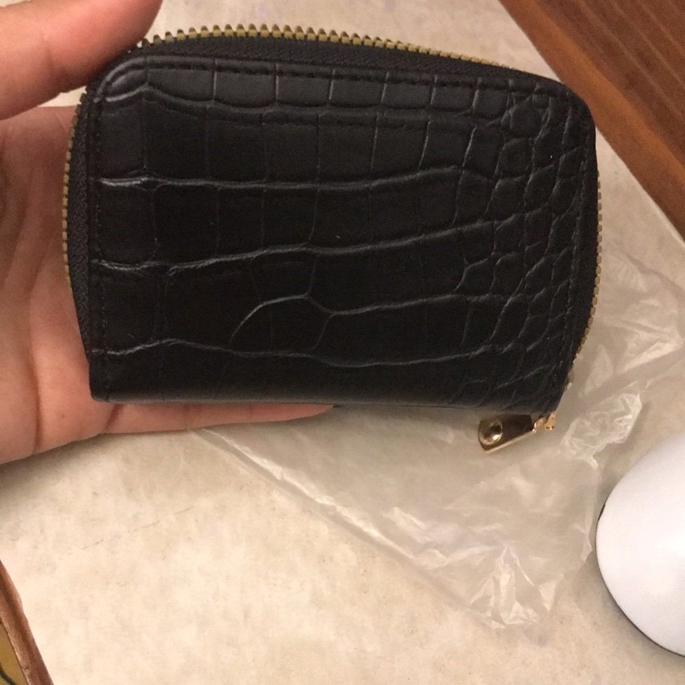 Card holder with Gold Zipper - Picture 3 of 6